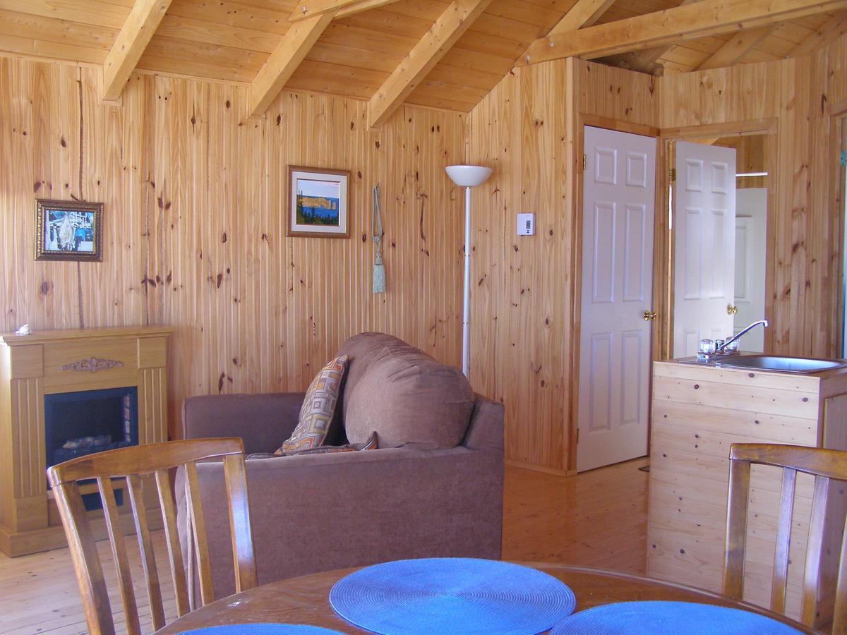 Les Chalets Brise-De-Mer Sainte-Therese-de-Gaspe Ngoại thất bức ảnh