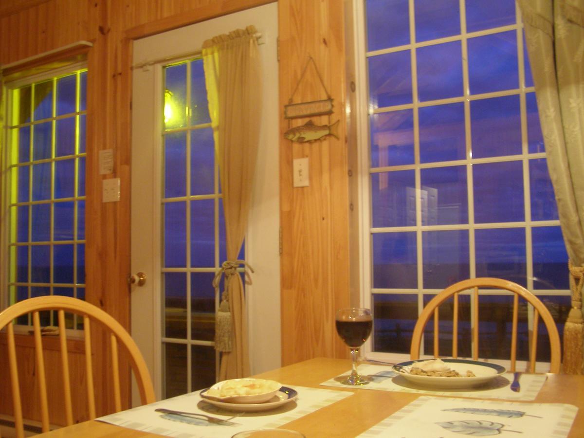 Les Chalets Brise-De-Mer Sainte-Therese-de-Gaspe Ngoại thất bức ảnh